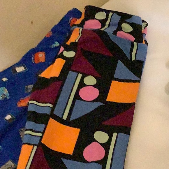 Lularoe leggings bundle of 4 os size.     B12 - Picture 7 of 8